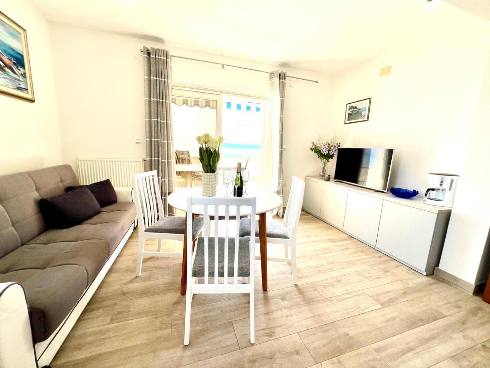 Apartment Albatros Selca (Brac)