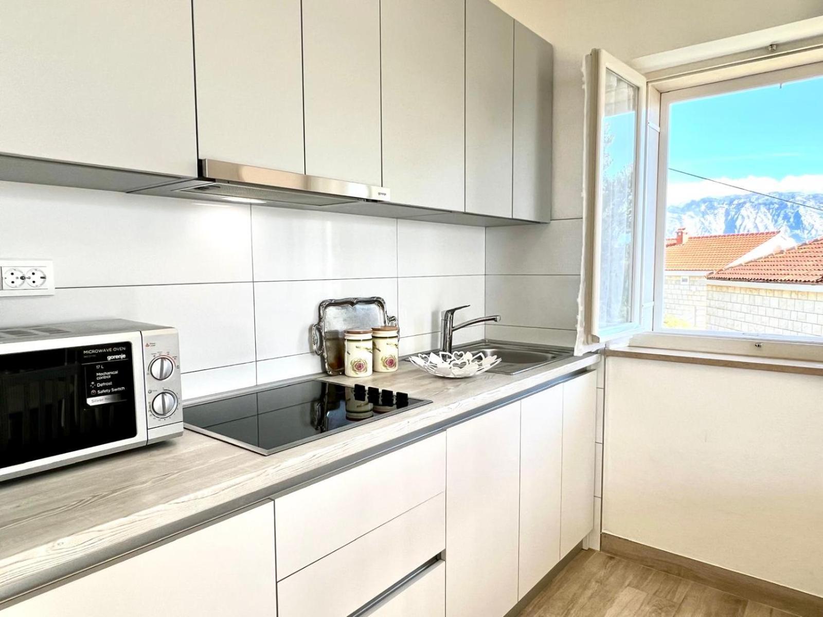 Albatros Apartment *